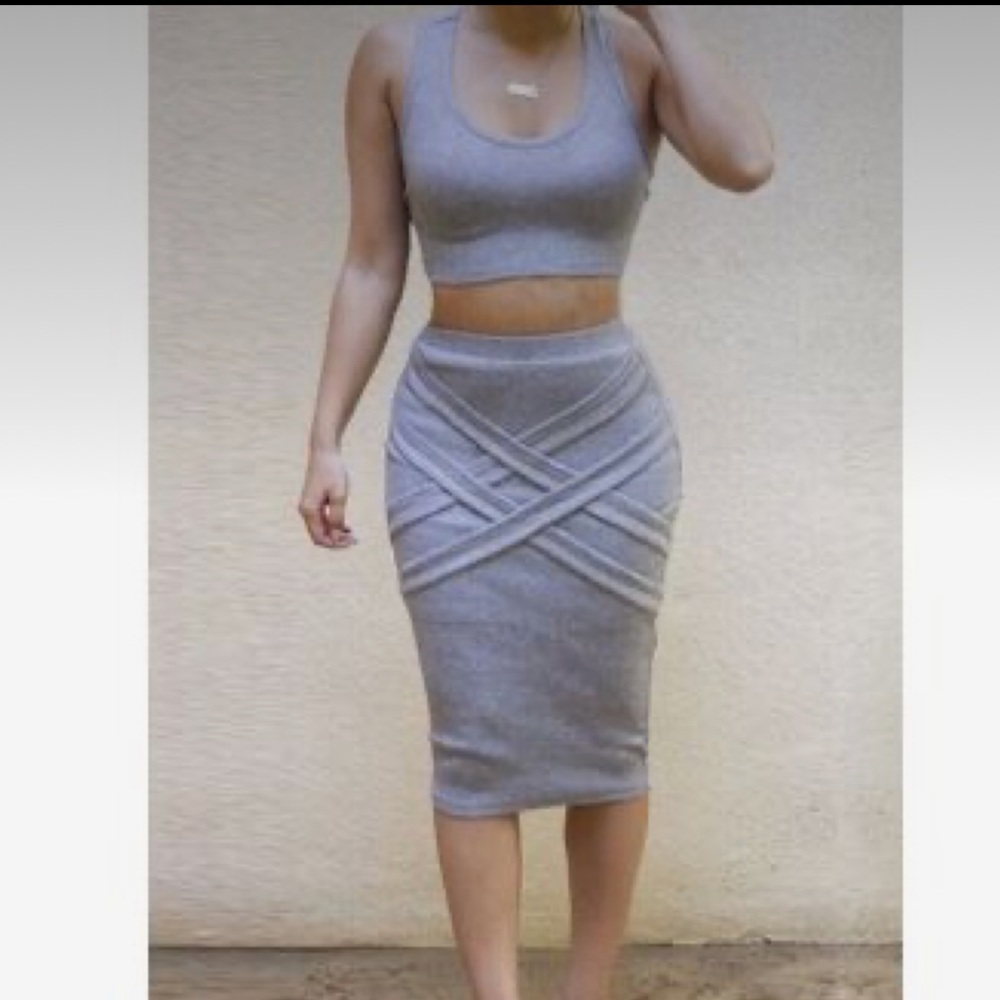 Ribbed pencil skirt